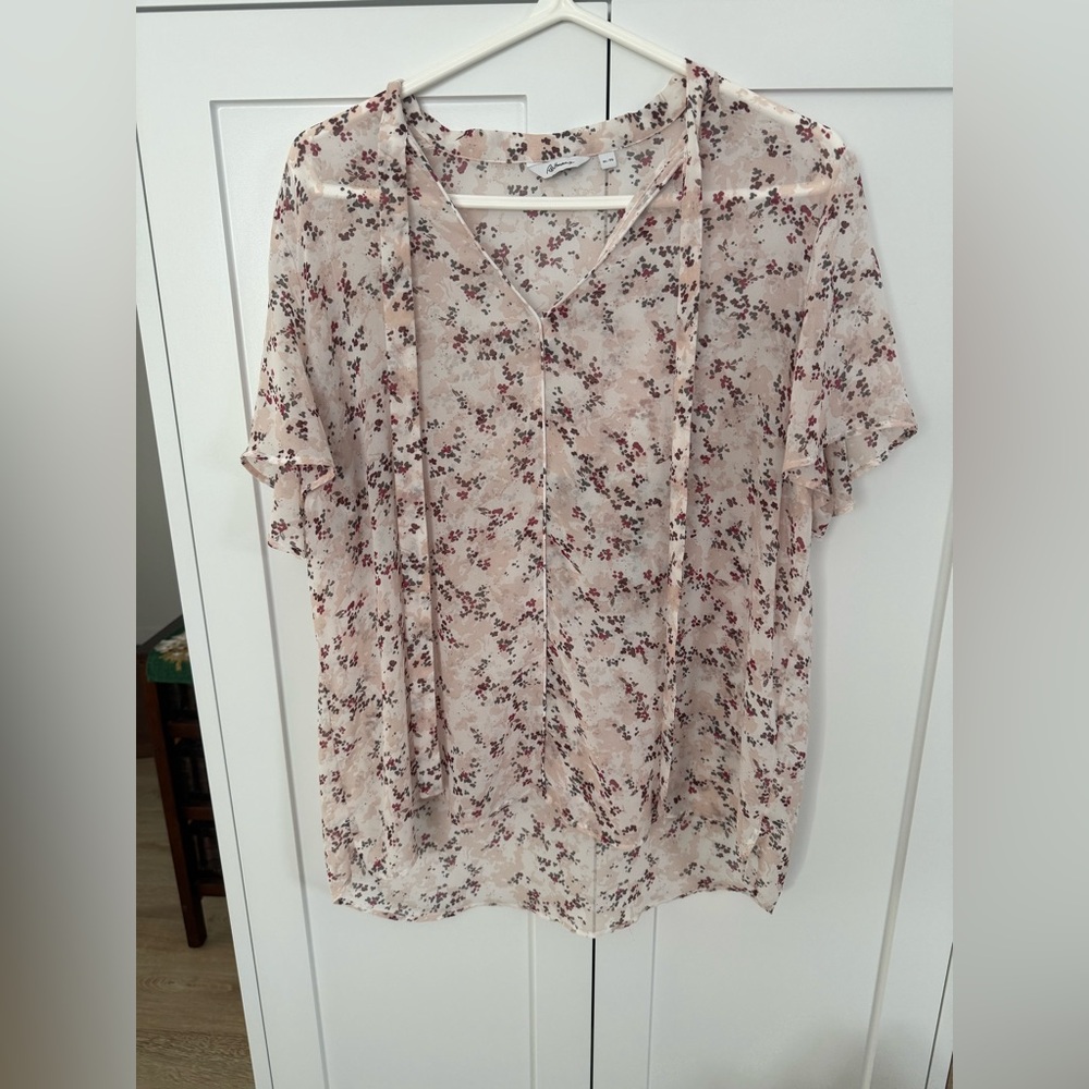 Reitmans Cream and Pink Floral Blouse